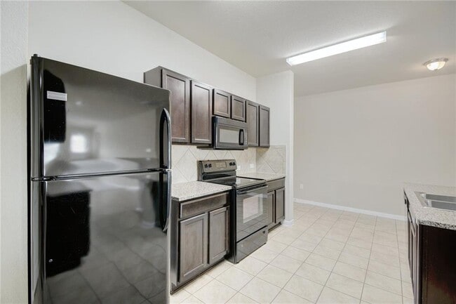 Building Photo - 5817 Roderick Dr