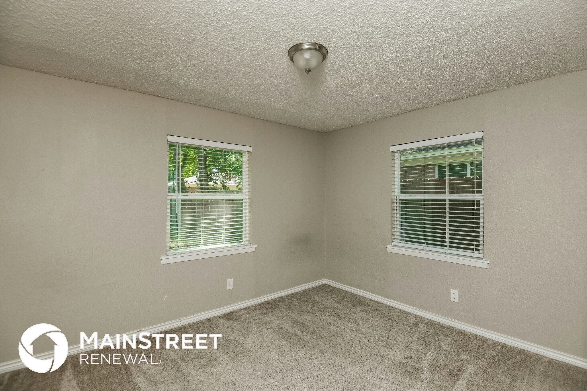 Building Photo - 405 S Judd St