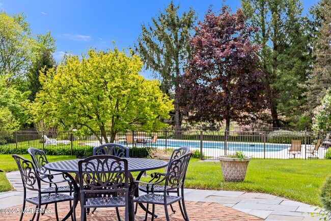 Building Photo - 13 Driftwood Ln