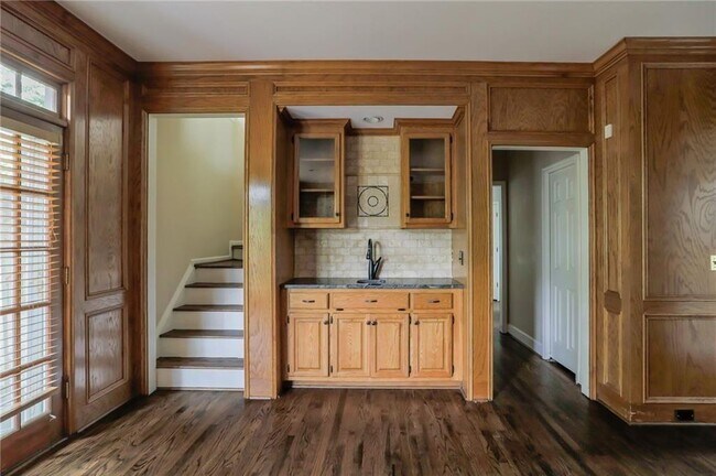 Building Photo - 4941 Gaskin Walk