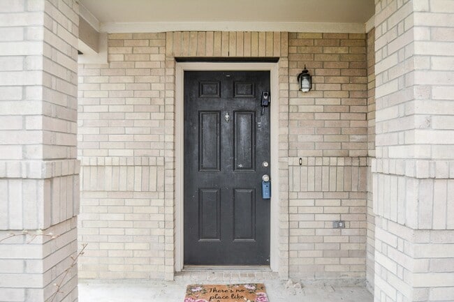 Building Photo - 22951 Twisting Pine Dr