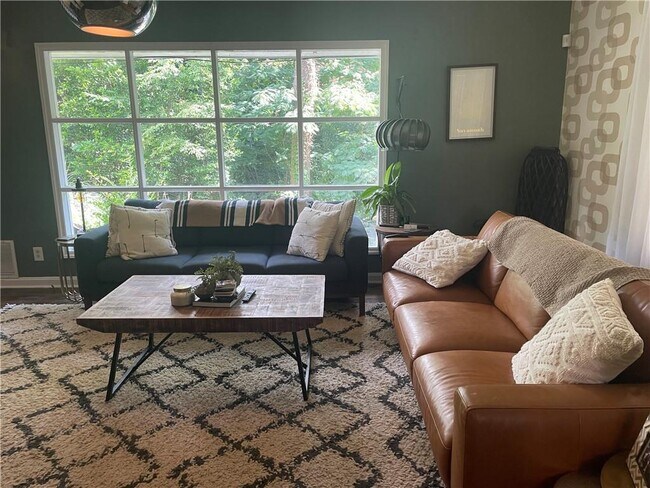 Building Photo - 1368 Lavista Rd NE