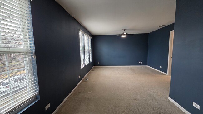 Building Photo - 2444 Emily Ln