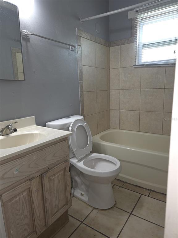 Building Photo - 3022 Deleuil Ave