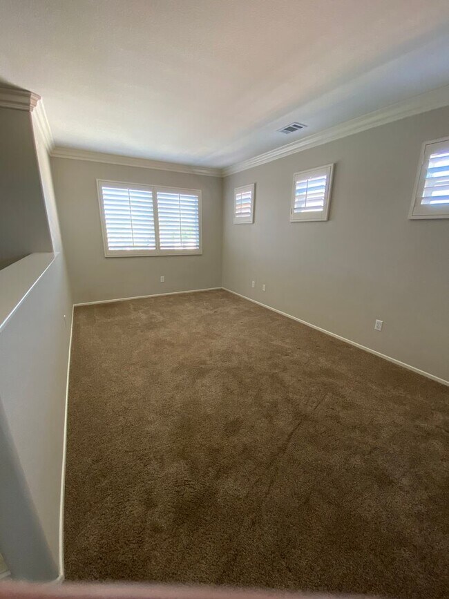 Building Photo - 28595 Autumn Ln