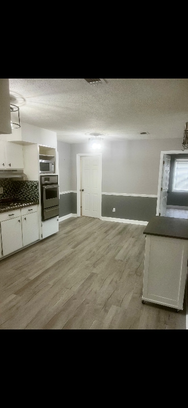 Building Photo - 5054 Abbott Ave