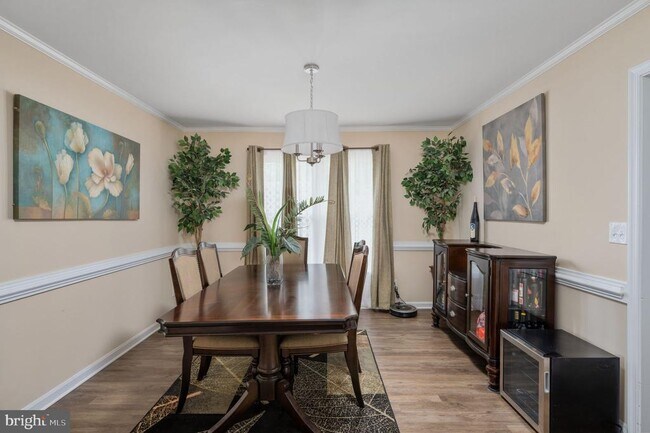 Building Photo - 15 Owen St