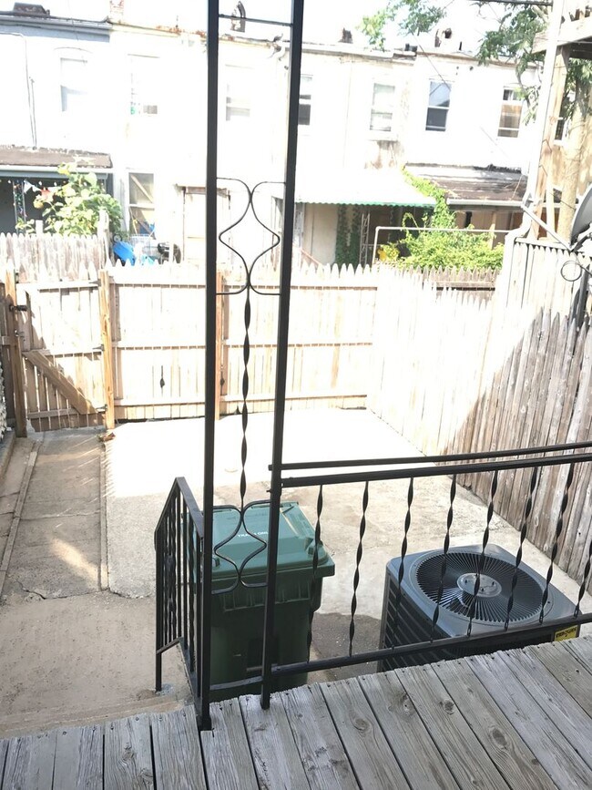 Building Photo - Updated 3-Bedroom, 1-Bath Home in HOT Remi...