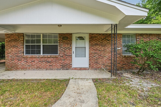 Building Photo - 106 Andrews Ave