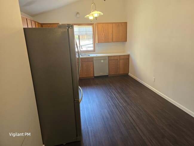 Building Photo - Amazing 3 bedroom home