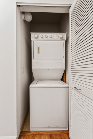 Building Photo - 125 S Jefferson St