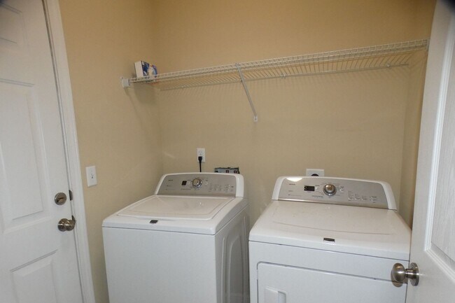 Building Photo - 3-Bedroom Home + Office/Flex Space