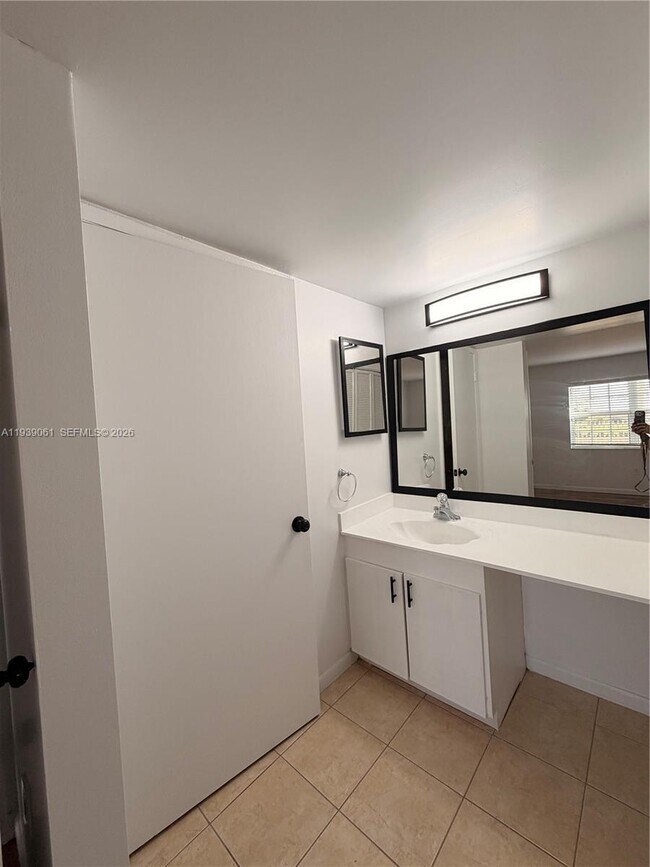 Building Photo - 14340 SW 57th Ln