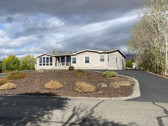 Primary Photo - Serene in Dallesport, WA