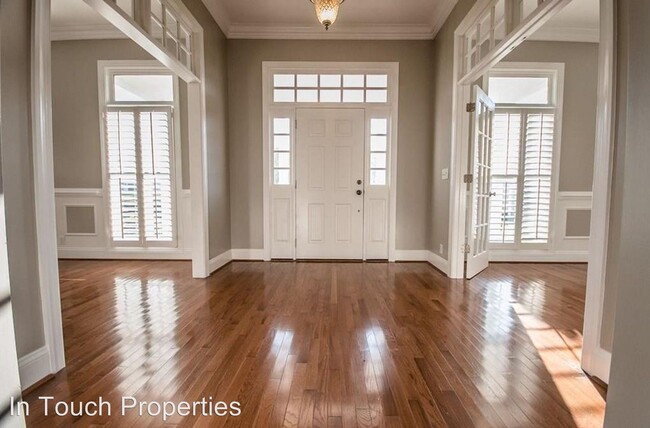 Building Photo - 5 br, 3.5 bath House - 3964 Kinderlou Forest