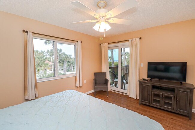 Building Photo - 95 Dondanville Rd