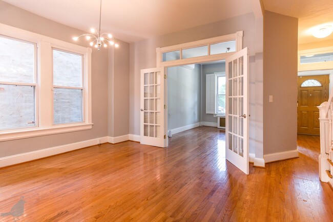 Building Photo - Classy Columbia Heights Row Home! 1/2 Off ...