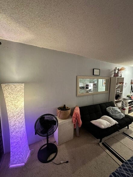 Building Photo - 2345 Ala Wai Blvd