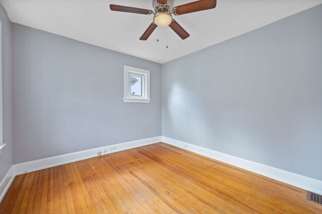 Building Photo - BRIDGETOWN - Charming 3 Bed 2 Bath w 1 Car...