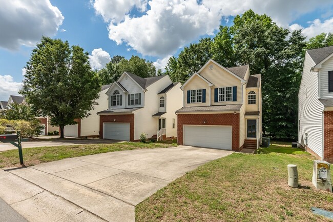 Building Photo - Single Family home in Hedingham: Available Now!