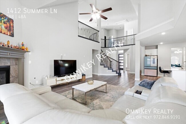 Building Photo - 1412 Summer Ln