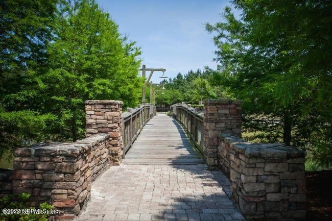 Building Photo - 825 Marjories Way