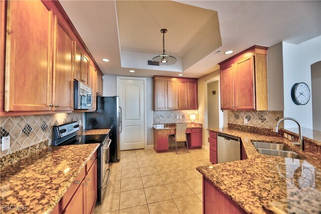 Building Photo - 2104 W First St