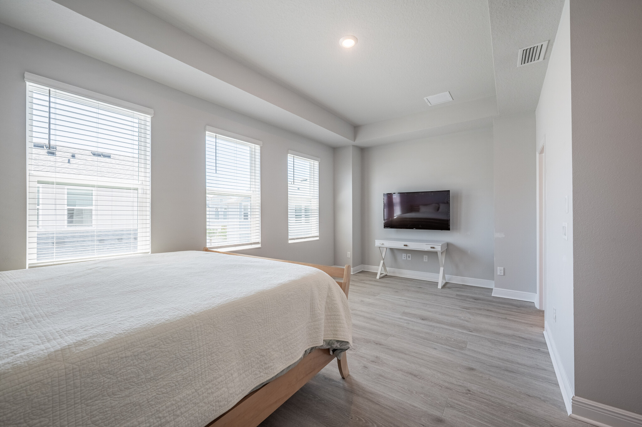 Building Photo - 2400 Ezzell Ct