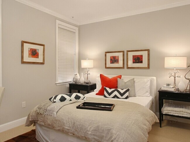 Building Photo - 3326 California St