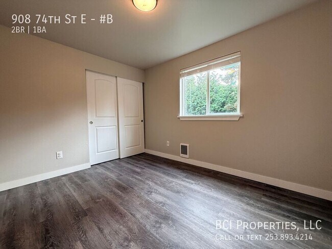 Building Photo - 908 74th St E