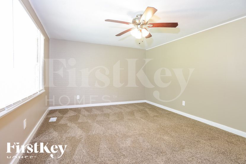 Building Photo - 2293 Maxville Ln