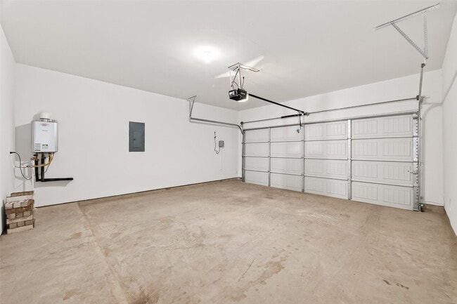 Building Photo - 4242 Wilsford Oak Wy