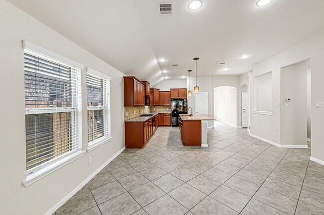 Building Photo - 4834 Oak Rambling Dr