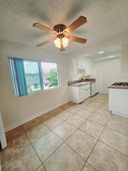 Building Photo - 8919 Longden Ave