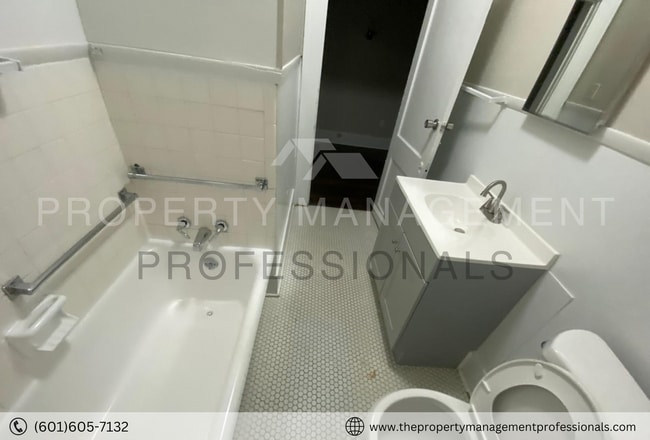 Building Photo - 2308 St. Charles-