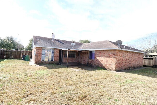 Building Photo - 13314 Ensley Wood Dr