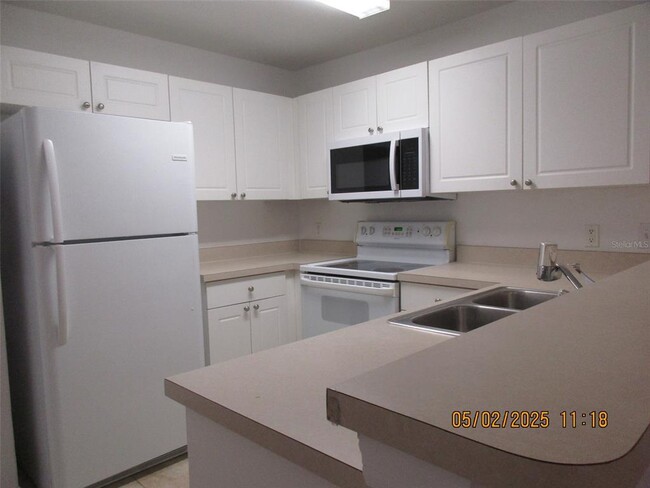 Building Photo - 314 Cervantes Dr