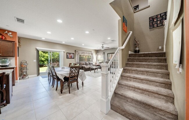 Building Photo - 6712 Lucas Dr