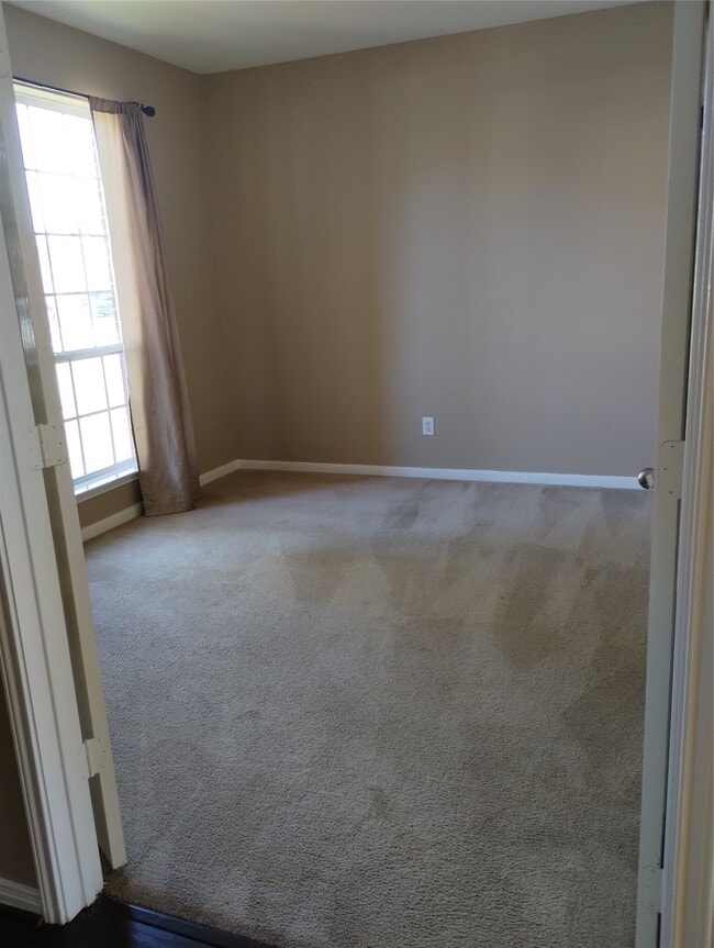 Building Photo - 16931 Creek Mountain Dr