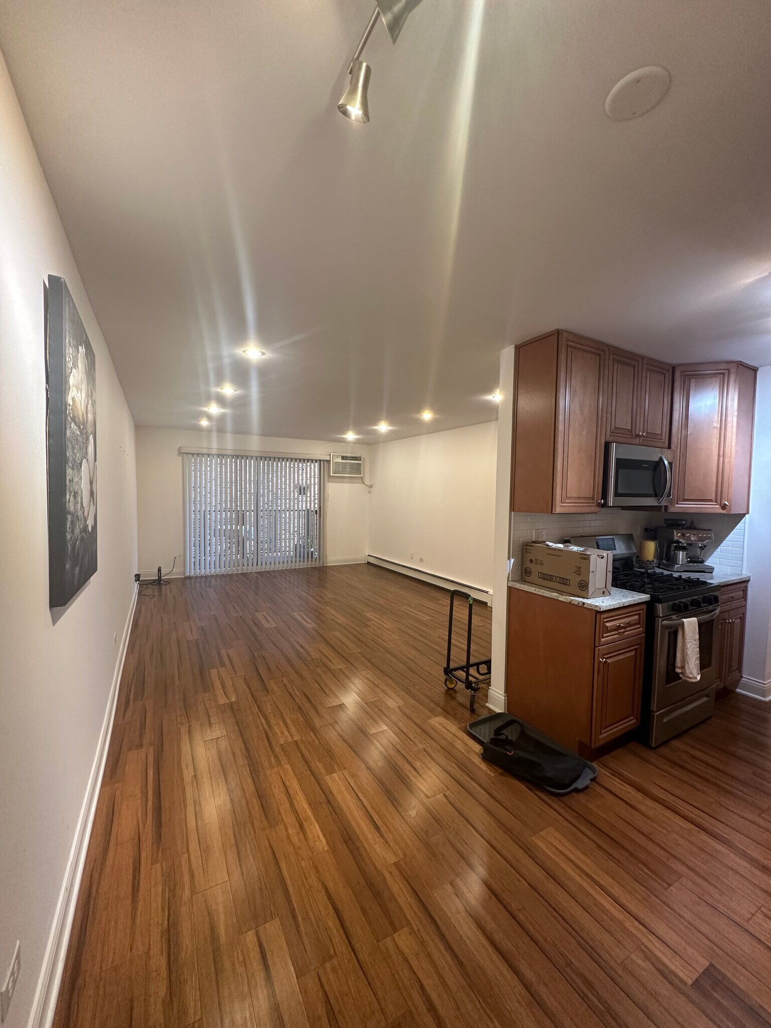 Building Photo - 8923 Knight Ave
