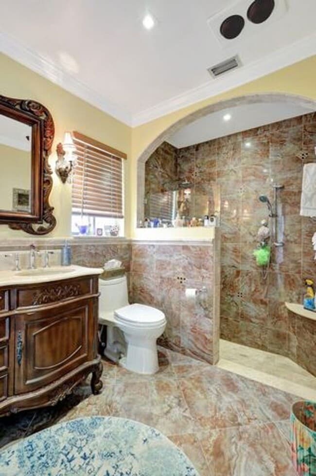 Building Photo - 455 Mohawk Ln