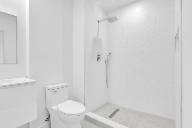 Building Photo - 300 S Australian Ave