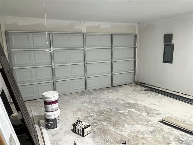 Building Photo - 3909 Carnation Ave