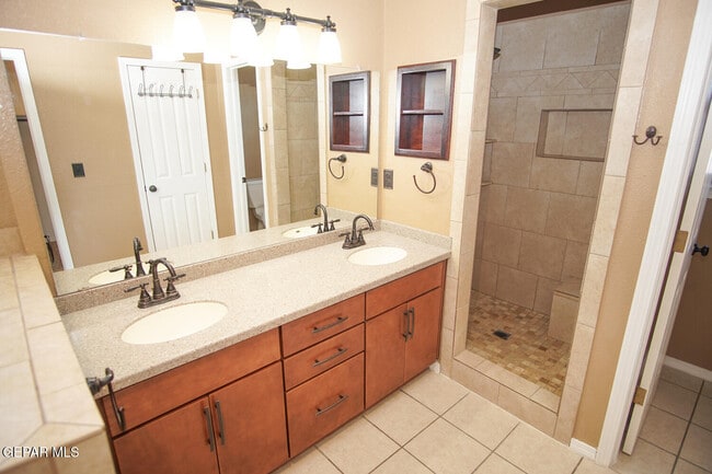 Building Photo - 3037 Tierra Agave Dr