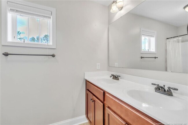 Building Photo - 127 Ganton Dr