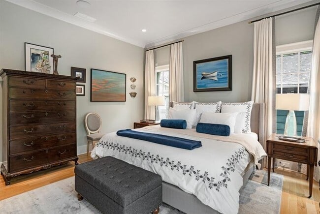 Building Photo - 407 8th St NE