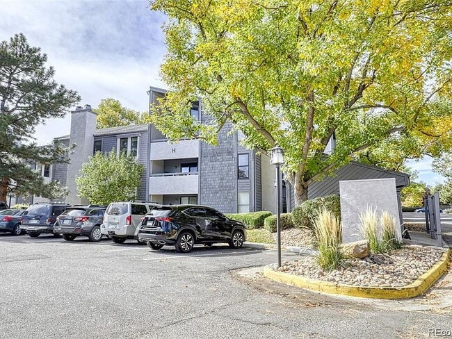 Building Photo - 6400 S Dayton St