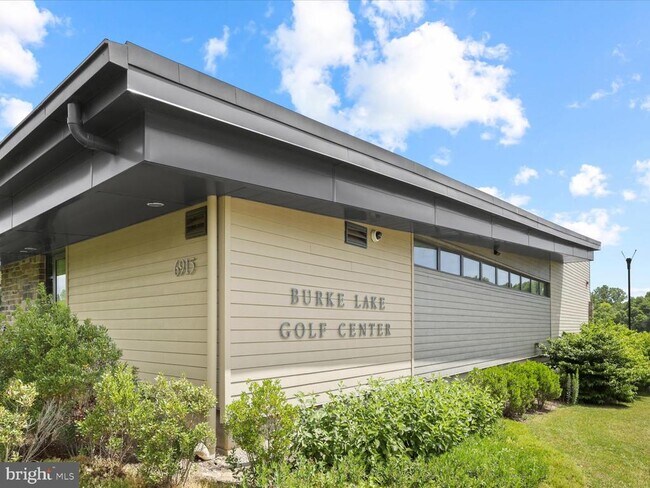 Building Photo - 6055 Meyers Landing Ct