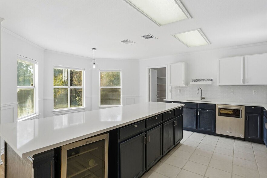 Building Photo - 522 Ashley