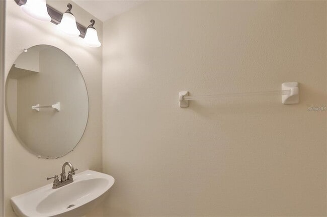 Building Photo - 7001 Interbay Blvd